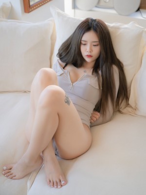 [ROGLE] Yuka (유카) - Vol.1_ROGLE-Yuka-Vol.1-MrCong.com-022