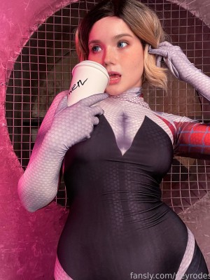 Neyrodesu Spider-Gwen_28