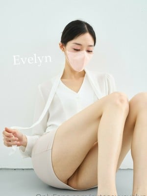 Evelyn_2000x3000_50f721606b6b8e8be70b33be67f5fc19