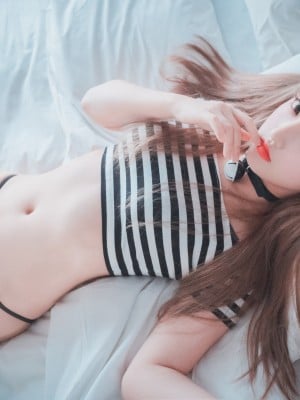 [DJAWA Photo] HaNari (하나리) - Catgirl in Stripes_71