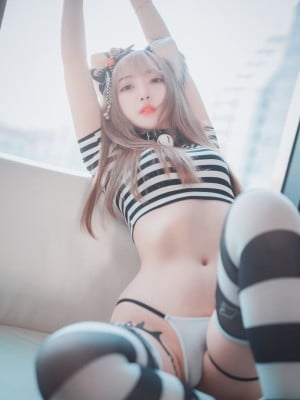 [DJAWA Photo] HaNari (하나리) - Catgirl in Stripes_15