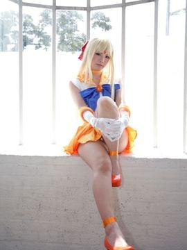 Sailor Venus Cosplay (Meltia)_200