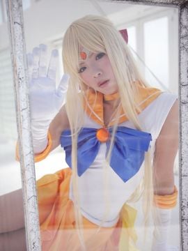 Sailor Venus Cosplay (Meltia)_198