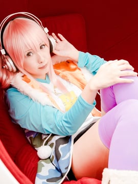 PinkHeadphone_077