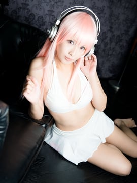 PinkHeadphone_258