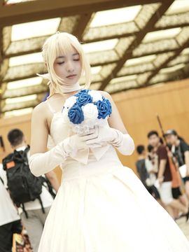 《FateZero》 海边花嫁SABER花嫁版C O S_【西安ACC漫展 场照】婚纱saber (6)