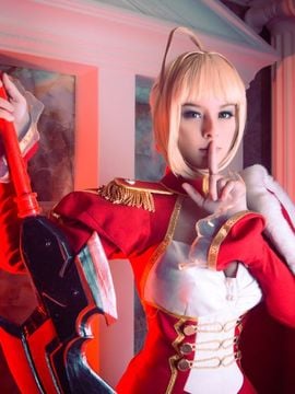 Saber, Elena Cosplay_04_fate_extra_saber_nero_by_disharmonica_d9h7a2u