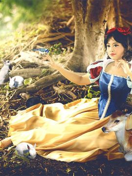 《迪士尼》Snow White C O S P L A Y_Snow White C O S (1)