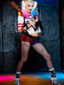 Harley Quinn by Aria Alexander_012_0011