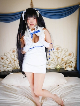 Hestia Cosplay_Hestia (41)