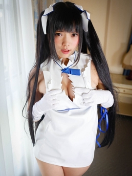 Hestia Cosplay_Hestia (4)