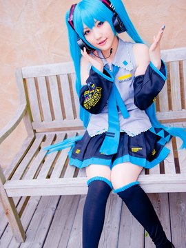 Vocaloid - Hatsune Miku cosplay by Kuuya_274