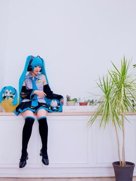 Vocaloid - Hatsune Miku cosplay by Kuuya_235