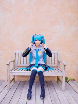 Vocaloid - Hatsune Miku cosplay by Kuuya_272