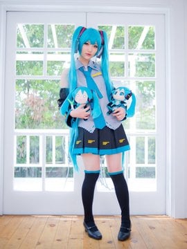 Vocaloid - Hatsune Miku cosplay by Kuuya_003