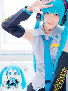 Vocaloid - Hatsune Miku cosplay by Kuuya_117