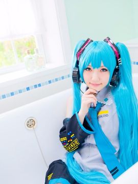 Vocaloid - Hatsune Miku cosplay by Kuuya_076