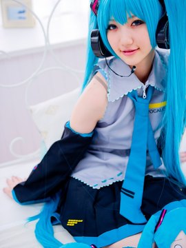 Vocaloid - Hatsune Miku cosplay by Kuuya_156