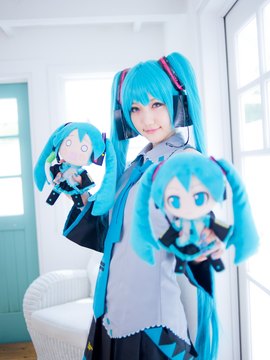 Vocaloid - Hatsune Miku cosplay by Kuuya_012