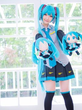 Vocaloid - Hatsune Miku cosplay by Kuuya_004