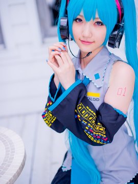 Vocaloid - Hatsune Miku cosplay by Kuuya_300