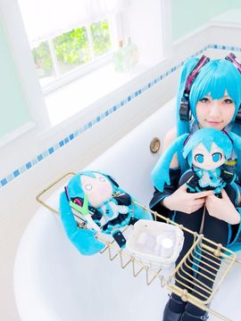 Vocaloid - Hatsune Miku cosplay by Kuuya_079