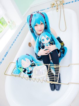 Vocaloid - Hatsune Miku cosplay by Kuuya_086