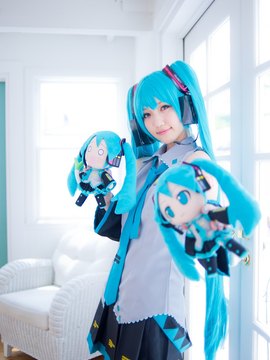 Vocaloid - Hatsune Miku cosplay by Kuuya_018