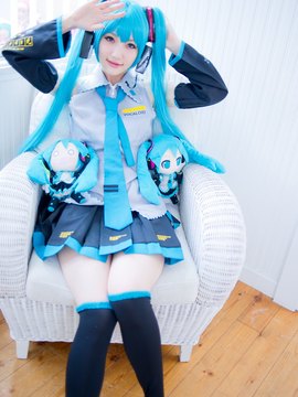 Vocaloid - Hatsune Miku cosplay by Kuuya_025