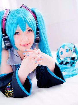 Vocaloid - Hatsune Miku cosplay by Kuuya_192