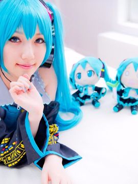 Vocaloid - Hatsune Miku cosplay by Kuuya_203