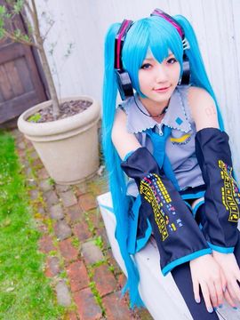 Vocaloid - Hatsune Miku cosplay by Kuuya_269