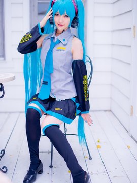 Vocaloid - Hatsune Miku cosplay by Kuuya_295