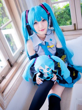 Vocaloid - Hatsune Miku cosplay by Kuuya_051