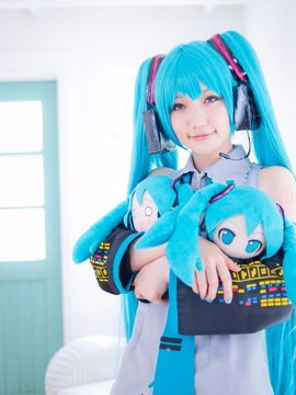 Vocaloid - Hatsune Miku cosplay by Kuuya_017