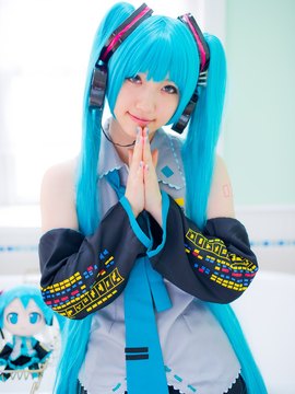 Vocaloid - Hatsune Miku cosplay by Kuuya_120