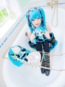 Vocaloid - Hatsune Miku cosplay by Kuuya_082