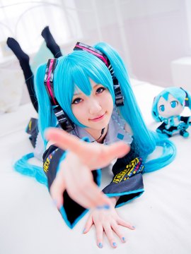 Vocaloid - Hatsune Miku cosplay by Kuuya_197