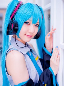 Vocaloid - Hatsune Miku cosplay by Kuuya_315