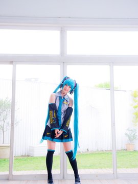 Vocaloid - Hatsune Miku cosplay by Kuuya_224