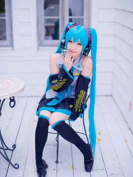 Vocaloid - Hatsune Miku cosplay by Kuuya_293