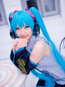 Vocaloid - Hatsune Miku cosplay by Kuuya_301