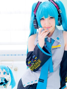 Vocaloid - Hatsune Miku cosplay by Kuuya_116