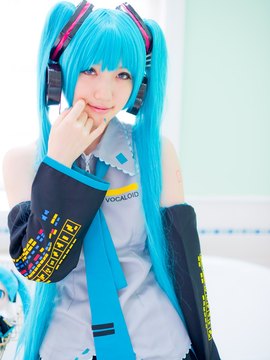 Vocaloid - Hatsune Miku cosplay by Kuuya_119