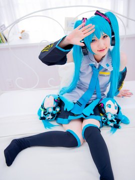 Vocaloid - Hatsune Miku cosplay by Kuuya_149