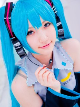 Vocaloid - Hatsune Miku cosplay by Kuuya_214