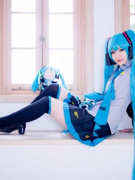 Vocaloid - Hatsune Miku cosplay by Kuuya_038