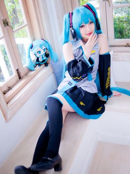 Vocaloid - Hatsune Miku cosplay by Kuuya_045