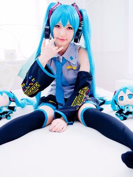 Vocaloid - Hatsune Miku cosplay by Kuuya_186