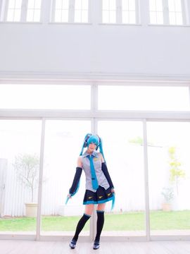 Vocaloid - Hatsune Miku cosplay by Kuuya_218